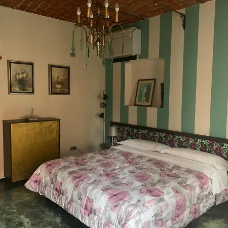 Cortiletto D'Alba Camere Con Ristorante Kültér fotó