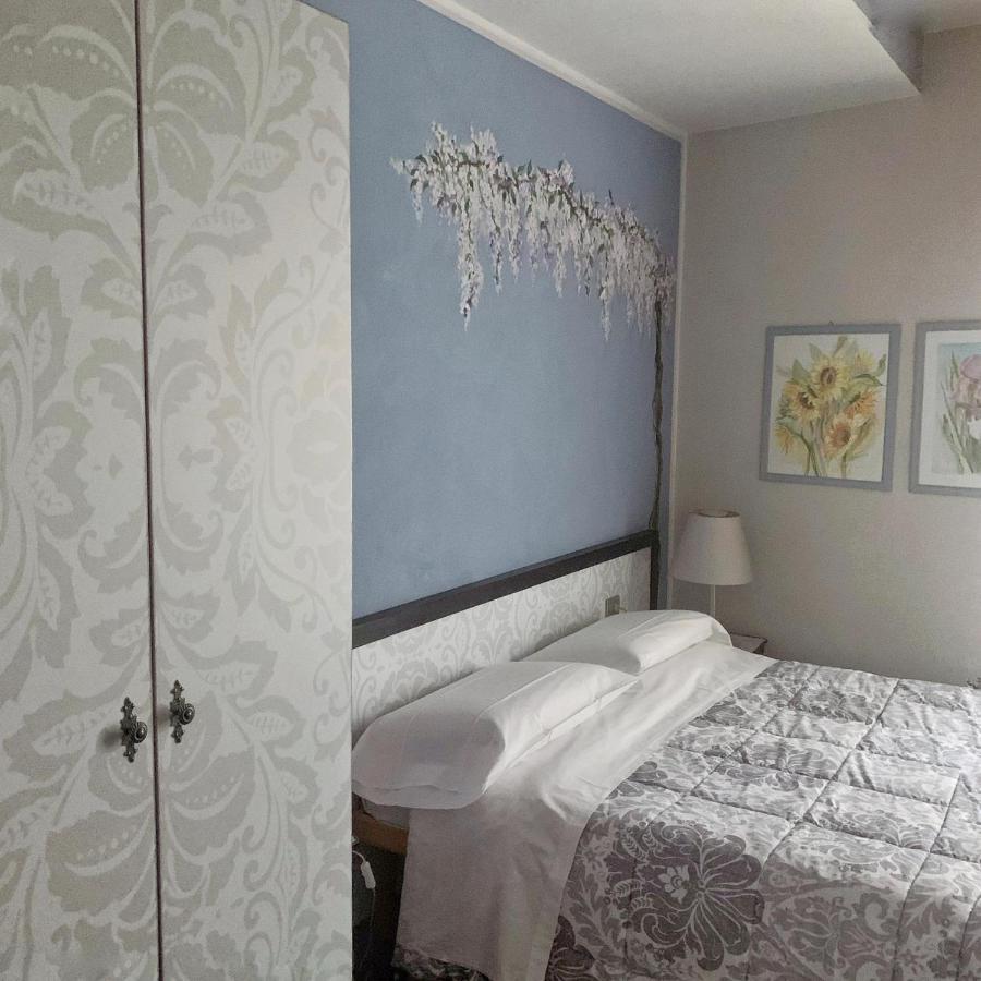 Cortiletto D'Alba Camere Con Ristorante Kültér fotó