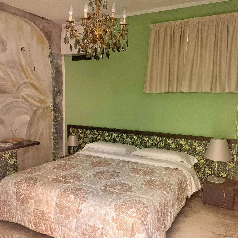 Cortiletto D'Alba Camere Con Ristorante Kültér fotó